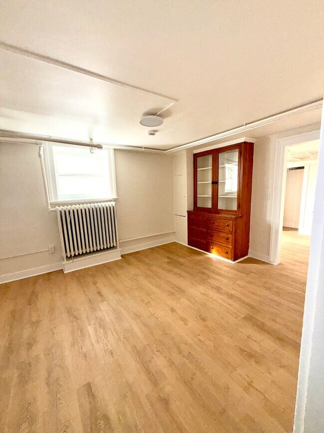 Photo - 37 Green St Unit 4