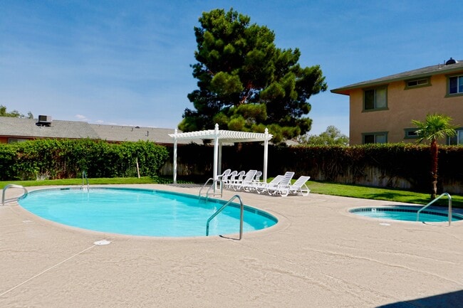 Desert Springs Apartment Homes - Desert Springs Apartment Homes