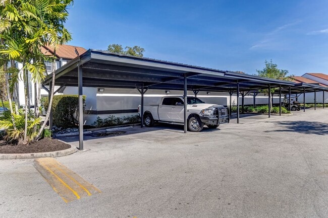 Photo - ** FAIRWAY PRESERVE ** 3 BED / 2 BATH CONDO - GARAGE - PET OK! - NORTH NAPLES - ANNUAL RENTAL