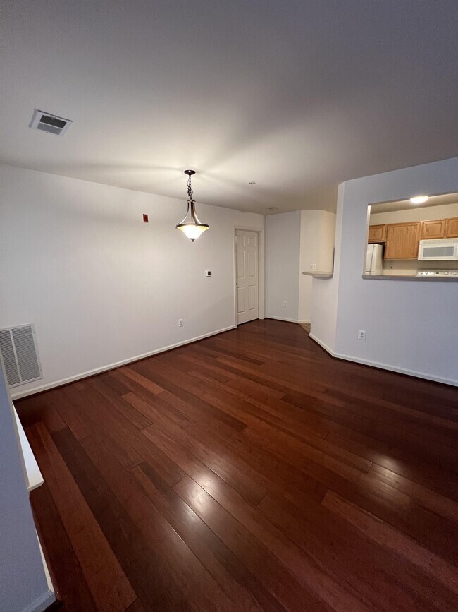 Photo - 500 Marshall Ct