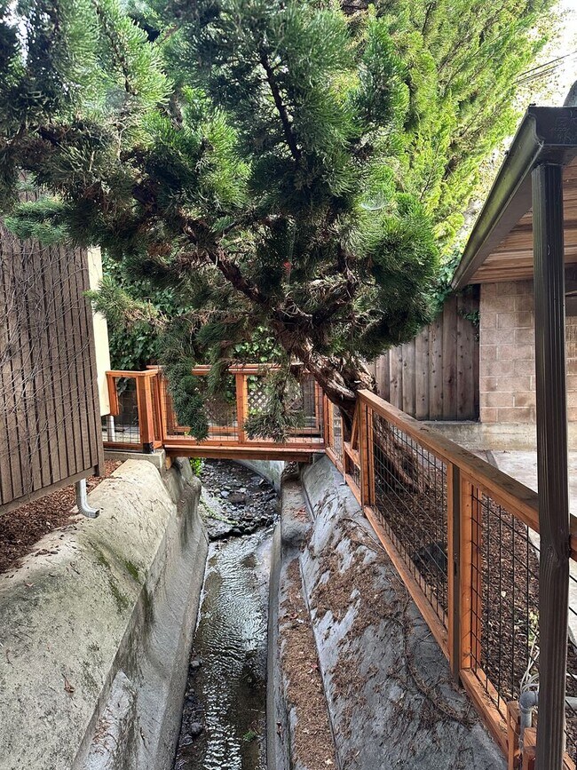 Photo - Chabot 4-plex Unit 6139 Chabot Rd