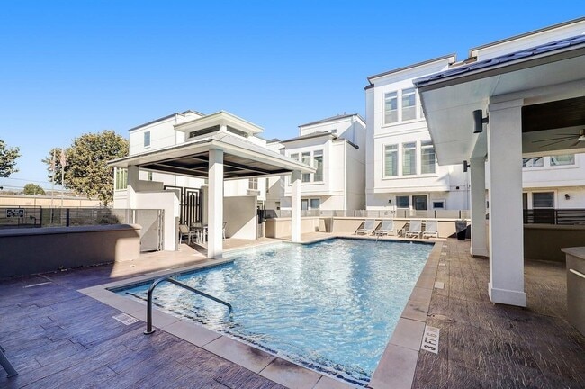 Photo - 423 T C Jester Blvd