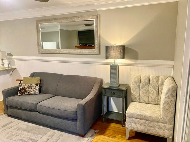 Photo - 2109 Pine Tree Dr