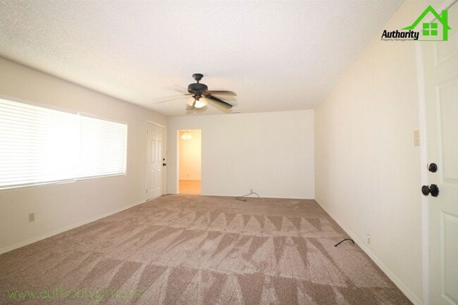 Photo - 21627 7 Lakes Rd