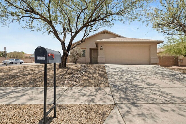 Spacious 3 Bedroom 2 Bath Home on Eastside - Spacious 3 Bedroom 2 Bath Home on Eastside