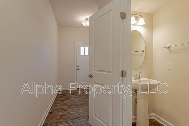 Photo - 522 Huntingdale Pl