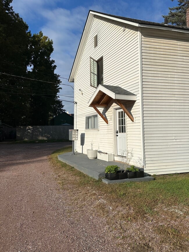 Building Photo - 49 Chase St Unit 1