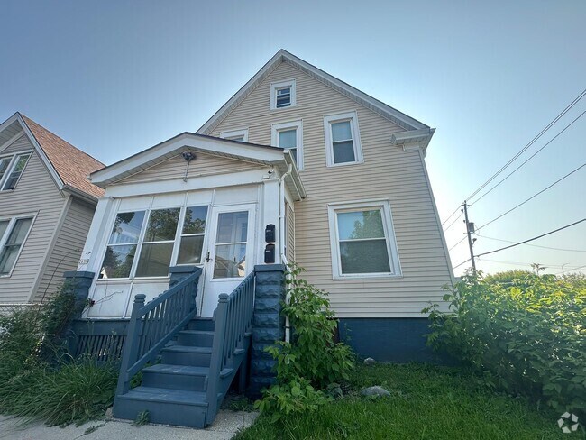 Building Photo - 2655-55A N 24th St Unit 2655 Rental