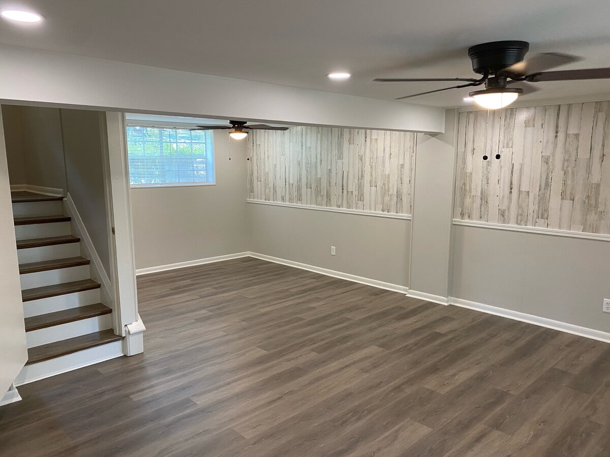 Photo - 2467 Carolyn Dr