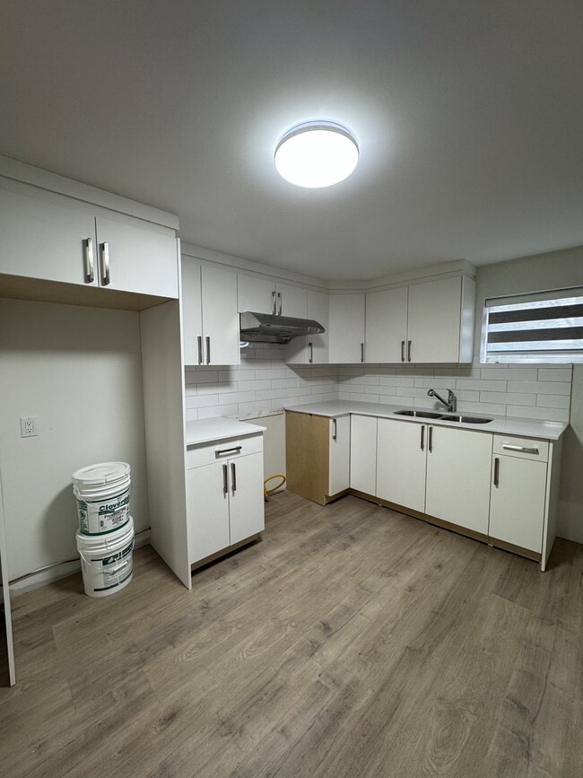 Photo - 2440 Ware St