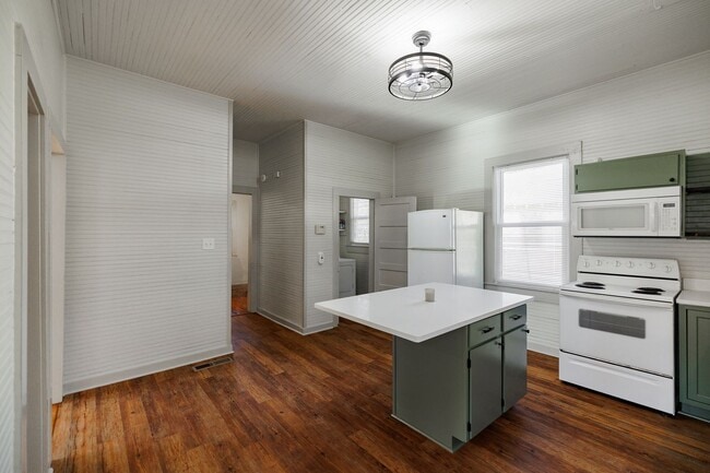 Photo - Charming Historic Cottage Just Blocks from Downtown Athens and UGA