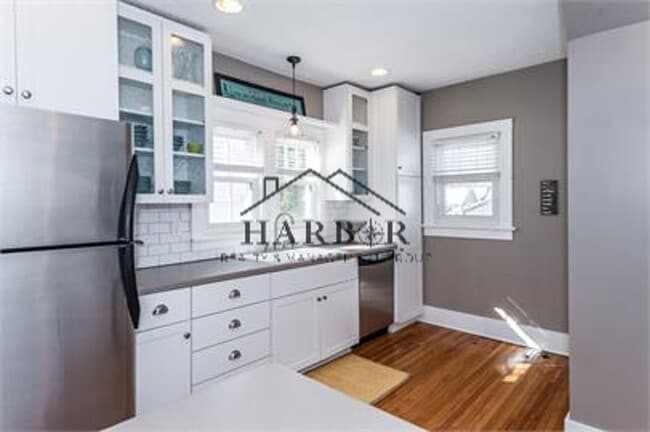 Photo - 1124 2nd St NW
