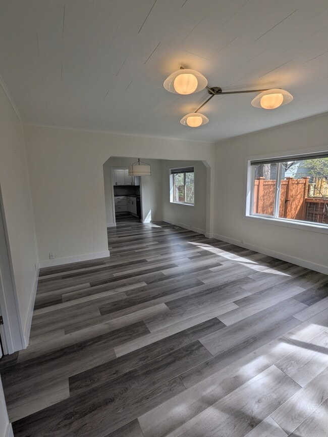 Photo - 402 NW 12th St