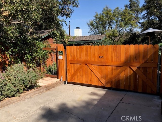 Photo - 456 S Skyline Dr