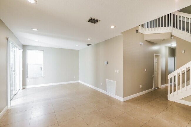 Photo - 15618 SW 112th Dr