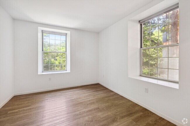 1BR, 1BA - 759SF
