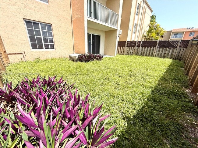 Building Photo - 5112 NW 79th Ave Unit 101 Rental