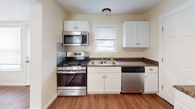 Photo - 18 Whitney Rd