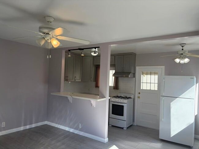 Photo - 110 N San Marino Ave