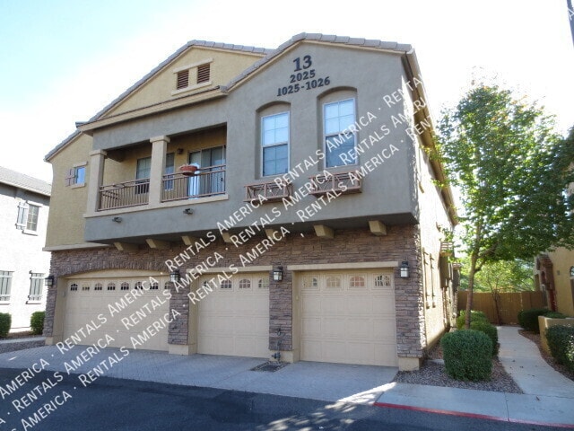 Building Photo - 1350 S Greenfield Rd