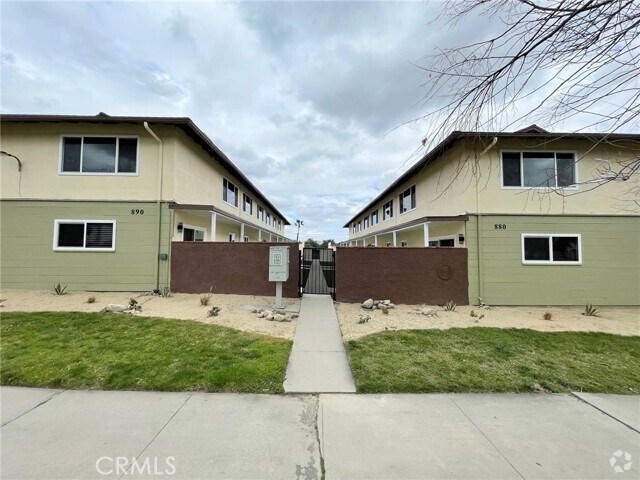 Building Photo - 890 N Campus Ave Unit A Rental