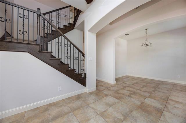 Photo - 4690 Edith St