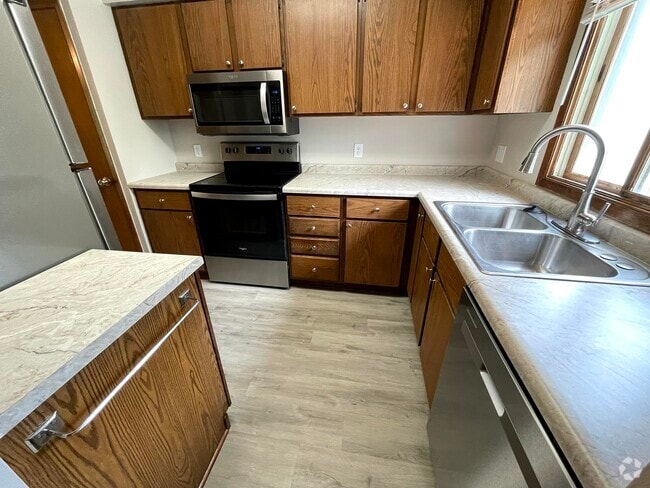 Building Photo - 214 Swanton Rd Rental