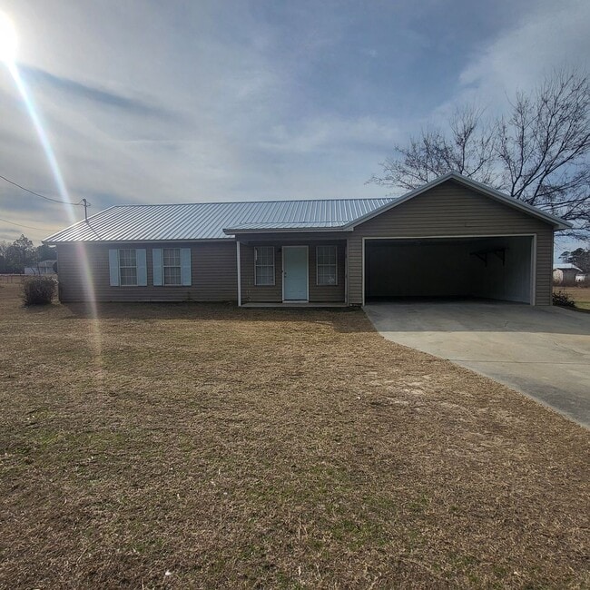 Building Photo - 639 Ed Beckham Rd