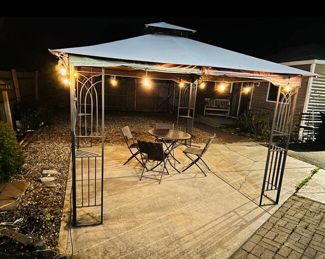 Photo - Coastal Charm Meets Comfort — Fully Furnis...