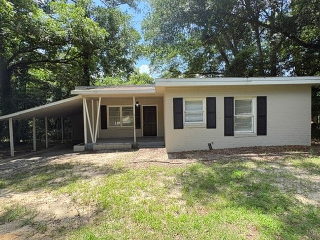 Building Photo - 905 Wright Dr