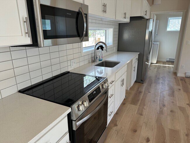 Photo - 2545 Grand Ave S Unit 3