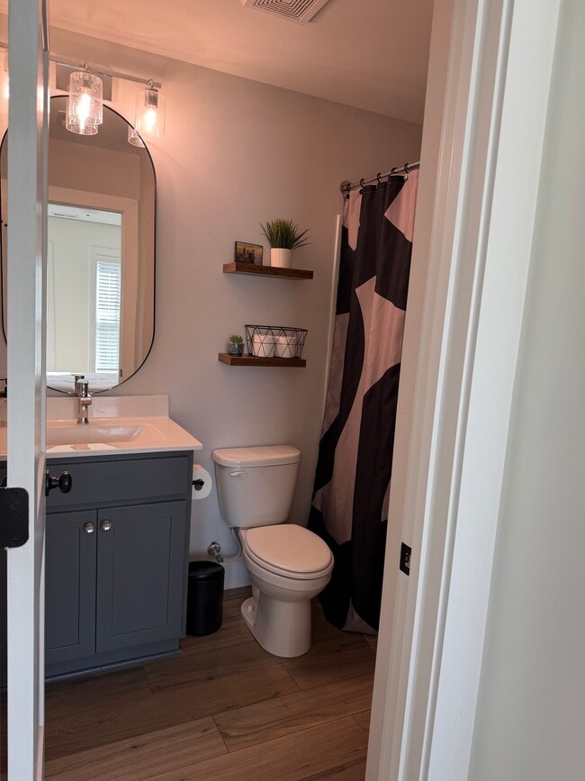 Photo - 1237 Zebrawood Ct SE