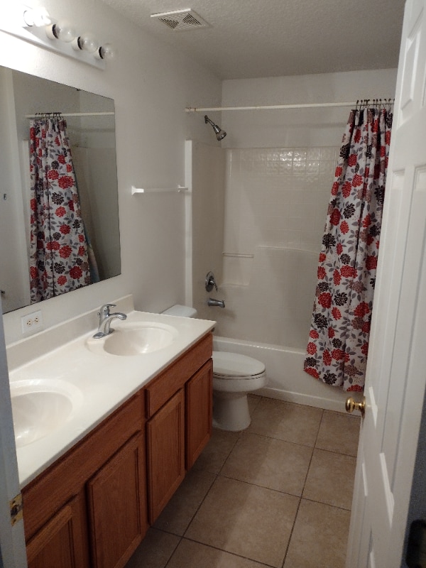Photo - 334 Lake Shepard Dr