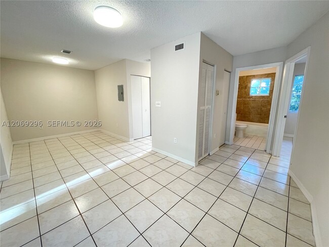 Photo - 800 SW 10th St Unit 830