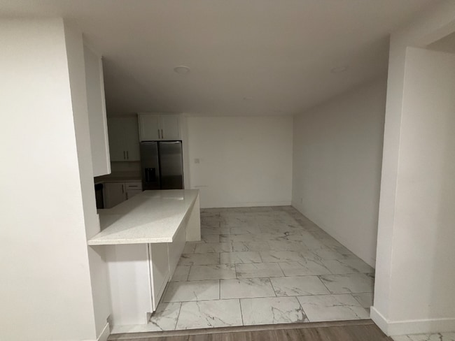 Photo - 1215 Ximeno Ave Unidad 3