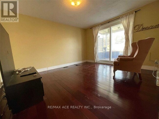 Photo - 40 Cavehill Crescent