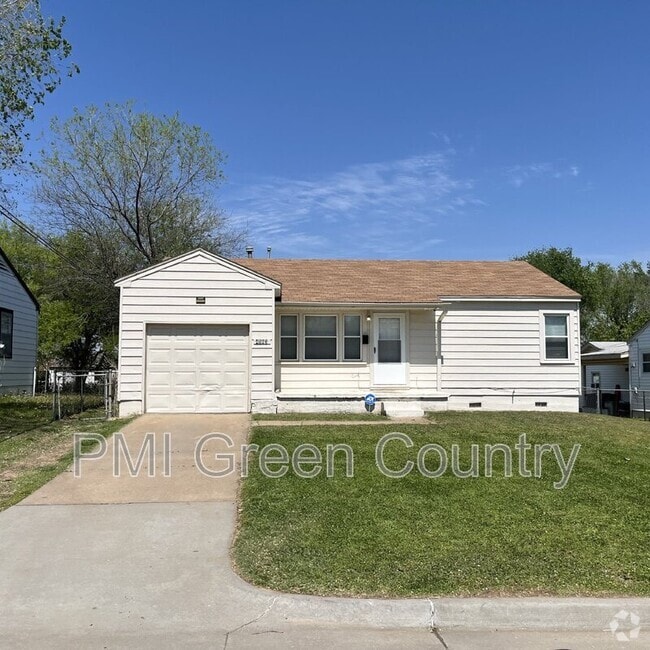 Building Photo - 4543 E Young Ct Rental