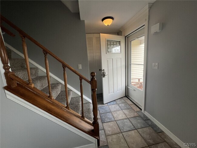 Photo - 10 Echodale Ave