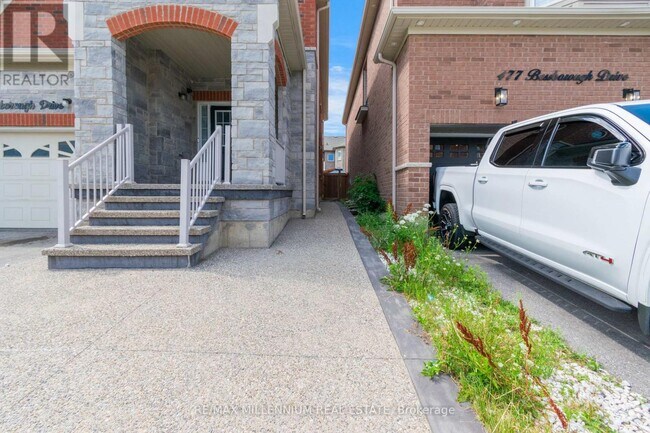 Photo - 481 Bessborough Dr