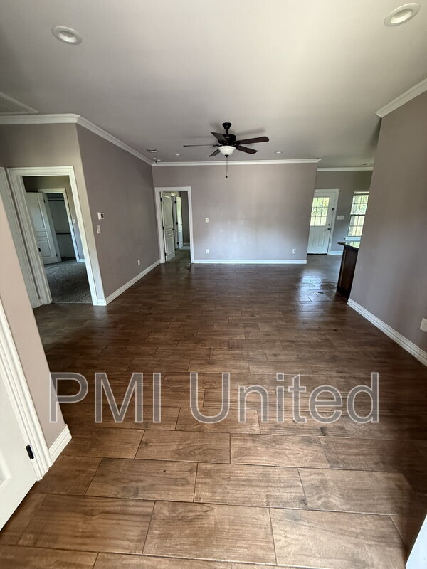 Photo - 709 S Montgomery St