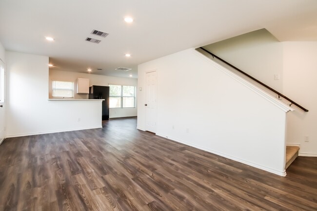 Photo - 32722 Orchard Haze Dr