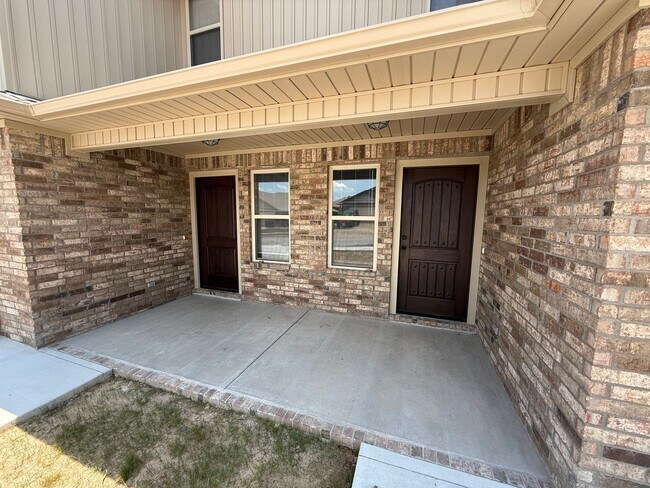 9004-9006 Sandra Way