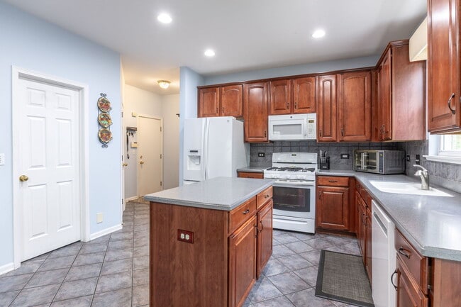 Photo - 2566 Rourke Dr