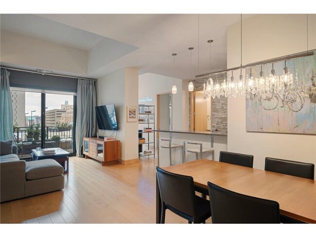 Building Photo - 100 3rd Ave S Unit 406