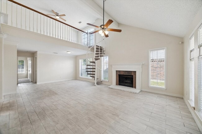 Building Photo - 5715 S Magazine Cir
