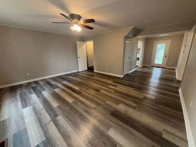 Photo - 203 W Magnolia St