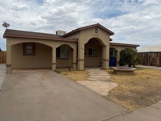 Building Photo - 5810 W Earll Dr