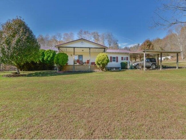 Photo - 492 Olinger Dr