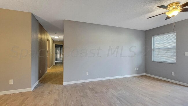 Photo - 318 Sun Dial Ct