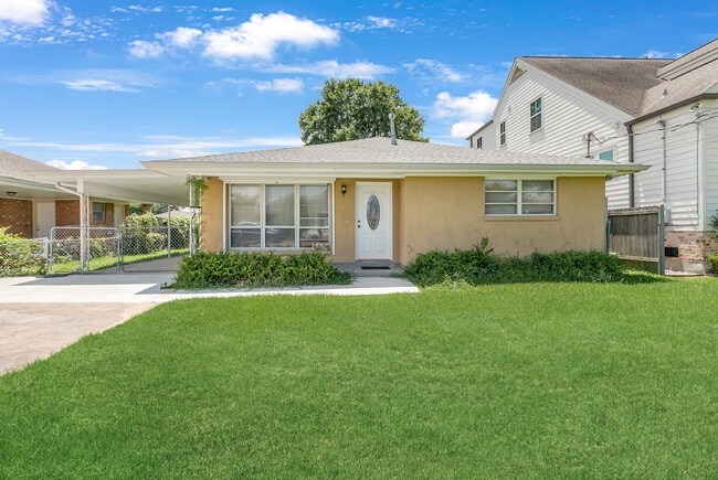 Photo - 4704 Lake Louise Ave